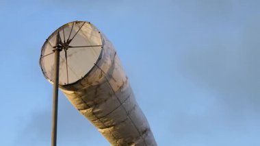 Rüzgârda sallanan rüzgârsock