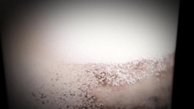 Köpüklü ve köpüklü karbonatlı içecek.