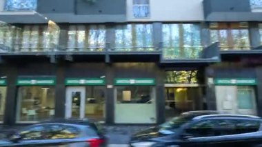 Milano caddesi boyunca çeşitli binalar