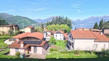 Varenna 'nın manzarasının panoramik görüntüsü