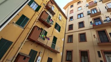 Balkonlu konut manzarası