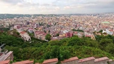 Napoli 'nin San Martino' dan geniş bir manzarası