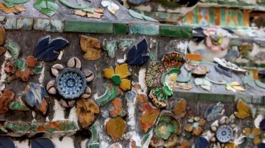 Bangkok 'taki renkli tapınak mozaiğinin yakın çekimi