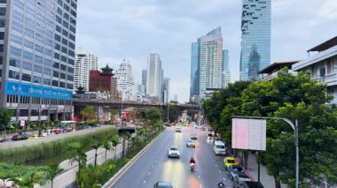 Bangkok, Tayland 'da şehir silüeti ve trafik