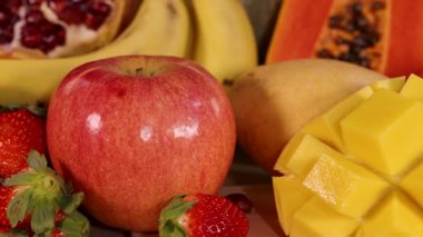 Canlı bir taze meyve çeşidi.