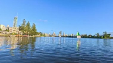 Altın Sahil Kanallarında Manzaralı nehir gezisi