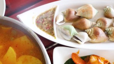 Tay aromalı lezzetli deniz ürünleri.