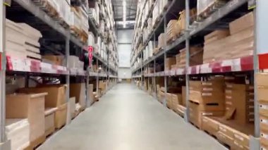 Depolama koridorlarında bir gezinti