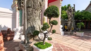 Süslü tapınak heykelinin ayrıntılı görüntüsü