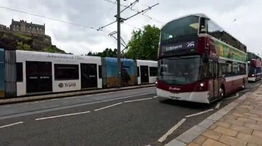Festival sırasında Edinburgh 'da otobüs ve tramvaylar