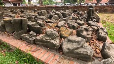 Çürüyen tarihi taş kalıntılarına sabit bir bakış açısı