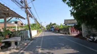 Banliyöde huzurlu bir yolculuk