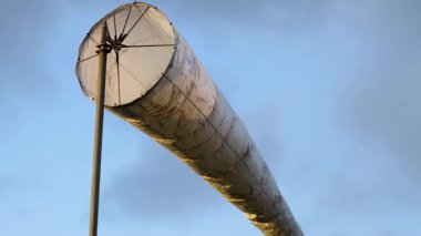 Rüzgârda sallanan rüzgârsock, Büyük Okyanus Yolu.