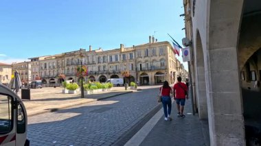 Libourne, Fransa 'da sokak temizleme aracı