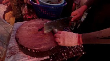 Balık temizlemenin sıralı gösterimi