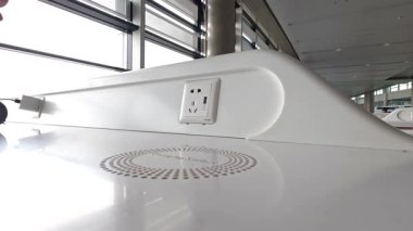 Bir aygıtın sokete sıralı olarak takılması