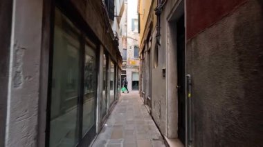 A narrow alleyway in Venice, Italy