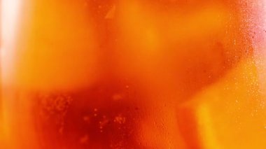 Aperol Spritz 'in buzlu yakın görüntüsü