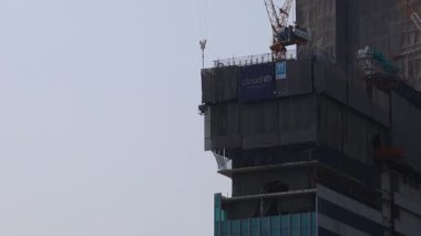 İnşaat halindeki bir binanın zaman aşımı