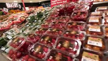 Melbourne süpermarketinde taze ürünler