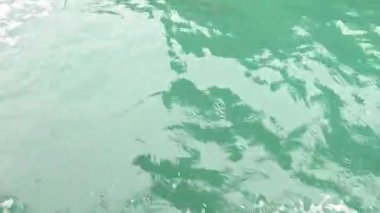 Tayland, Krabi 'de hafif okyanus dalgaları