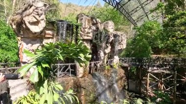 Chonburi, Tayland 'da yemyeşil ve şelale.