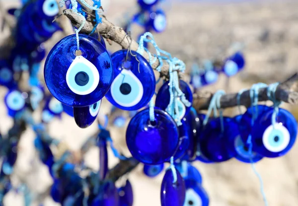 Blue Evil Eye Nazar Encantos Turcos Árvore Com Capadócia Fundo — Fotografia de Stock