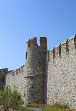 Anamur Kalesi namı diğer Mamure Şatosu Anamur, Türkiye 'de mavi gökyüzü geçmişine sahip