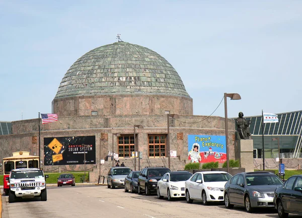 Chicago June Adler Planetarium Building Flags Colorful Banners Limo Trolley — стокове фото