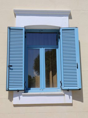 Yunanistan 'ın Kos Adası' nda Mavi Pencereli Geleneksel Yunan Evi