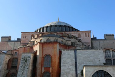 İstanbul, Türkiye 'de Mavi Gökyüzü Arkaplanlı Ayasofya' nın Arka Görünümü