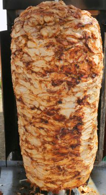 Türkiye 'nin Adana kentinde düzenlenen Portakal Çiçeği Festivali' nde Tavuk Döner Kebabı satışa sunuldu