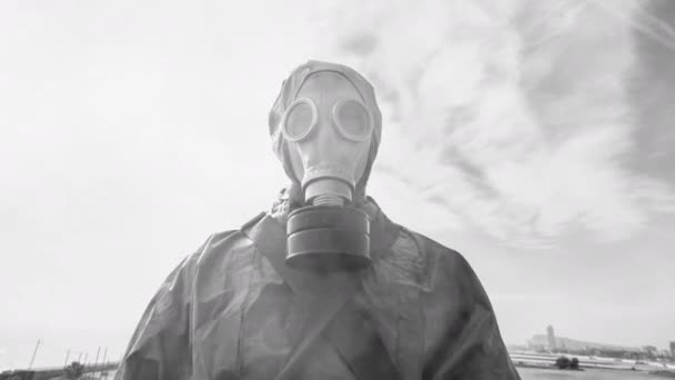 Man Gas Suit Chemical Gas Attack Moving Head Camera — Stock Video