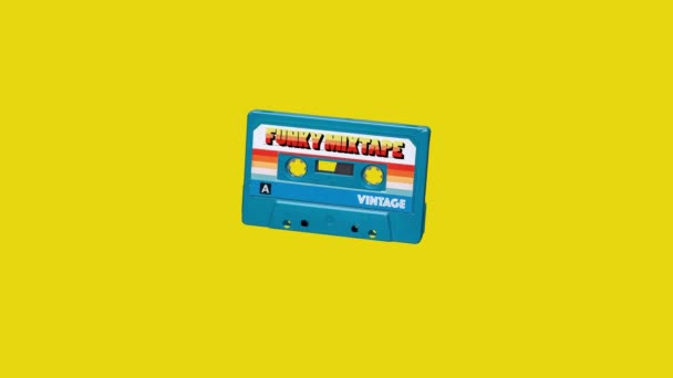 Kaseta Magnetofonowa Poruszająca Się Kierunku Kamery Słowami Funky Mixtape — Wideo stockowe