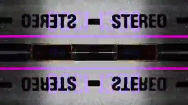 Klasik radyo ve ghettoblaster videolarından yapılan soyut şablon