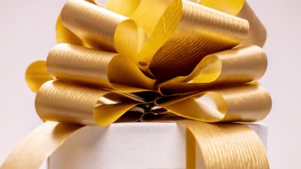 Gift Box Gold Bow Spinning — Stok video