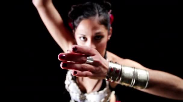 Hermoso Oriental Tradicional Danza Del Vientre Sesión Estudio — Vídeo de stock