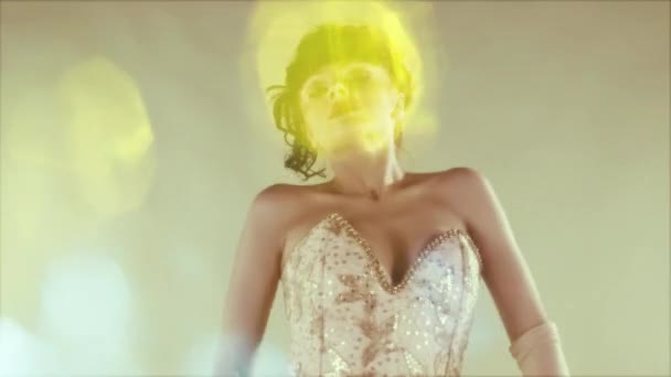 Красива Бурлеска Жінка Танцює Корсеті — стокове відео