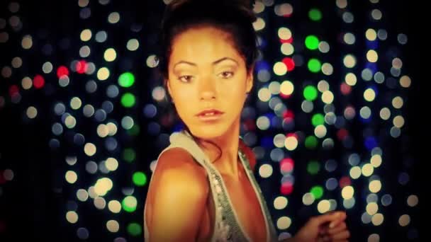 Gece Kulübünde Güzel Bir Bayan Dansçı — Stok video
