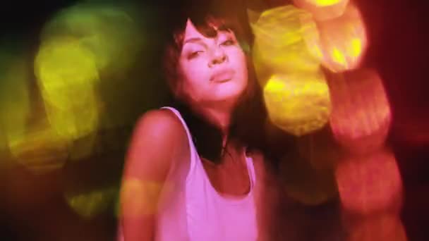 Gyönyörű Női Táncos Nightclub Környezetben — Stock videók