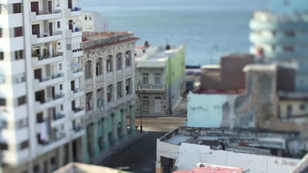 Нахил Зміщення Відео Дивлячись Вниз Вулицю Хавані Куба — стокове відео