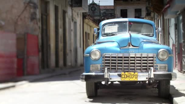 Timelapse Ενός Κλασικού Αυτοκινήτου Havana Γρήγορη Κίνηση Σκηνή Του Δρόμου — Αρχείο Βίντεο