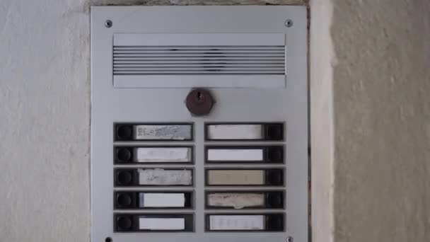不同的门铃和对讲机的顺序 — 图库视频影像