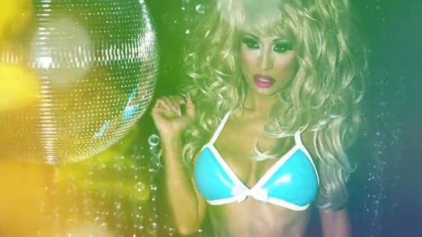 Beautiful Female Drag Artist Posing Character Reflection Mirror Ball — Stock Video