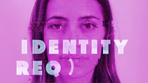 Donna Che Guarda Nello Schermo Riconoscimento Dell Identità — Video Stock