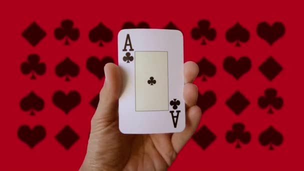 Egy Kéz Gazdaság Kártyák Kaszinó Szerencsejáték Szerencsejáték Klip — Stock videók