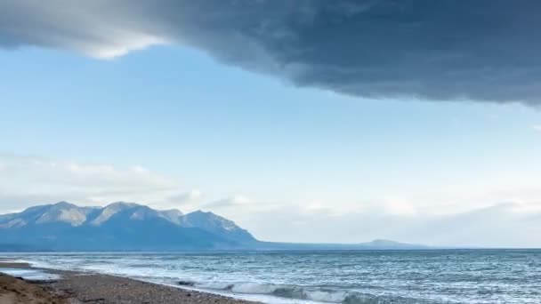 希腊伯罗奔尼撒的一个野生海滩 — 图库视频影像