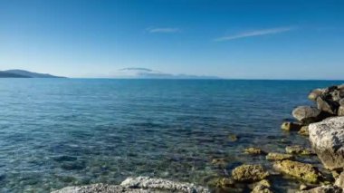 Zakynthos Adası 'ndaki güzel deniz manzarasının zamanlaması