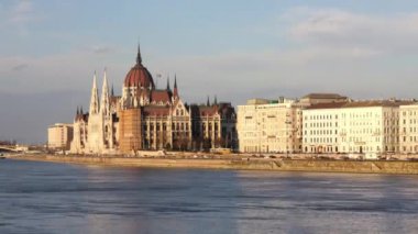 Budapeşte ufuk çizgisinin zaman ayarlı görünümü