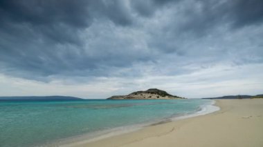 Elafonisos Adası 'ndaki göz kamaştırıcı Sims Plajı